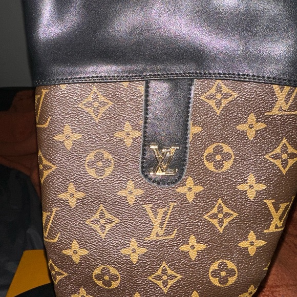 Boots - Picture 4 of 16